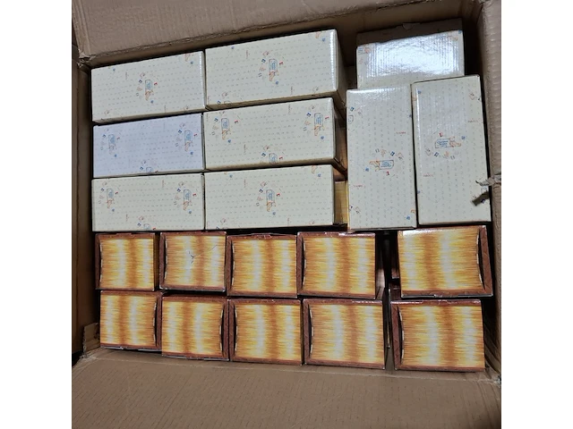 Partij diverse beeldjes, o.a cherished teddy's - afbeelding 16 van  24