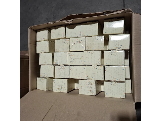 Partij diverse beeldjes, o.a cherished teddy's - afbeelding 17 van  24