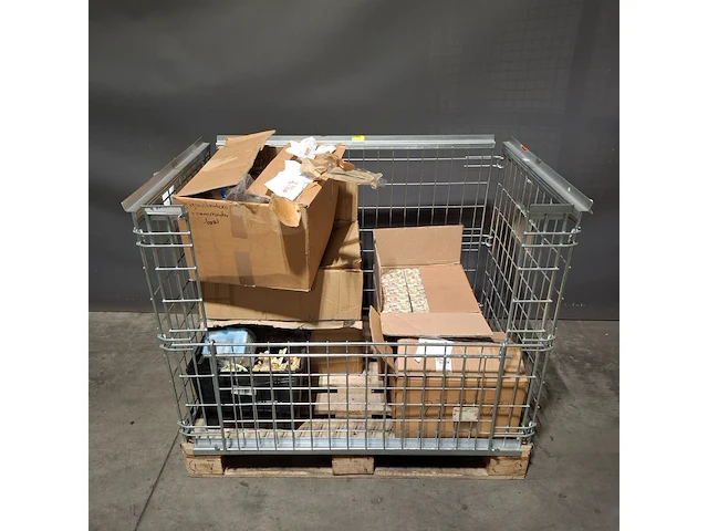 Partij diverse beeldjes, o.a cherished teddy's - afbeelding 17 van  28