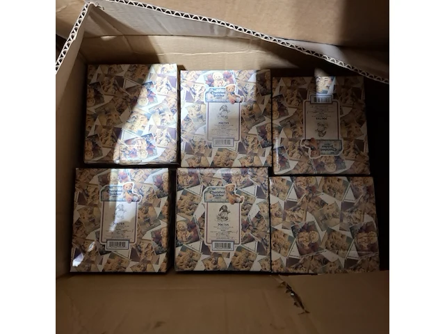 Partij diverse beeldjes, o.a cherished teddy's - afbeelding 10 van  21