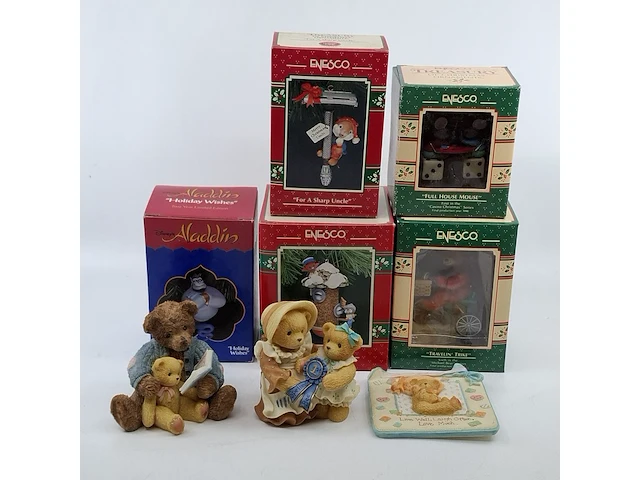 Partij diverse beeldjes, o.a cherished teddy's - afbeelding 1 van  30