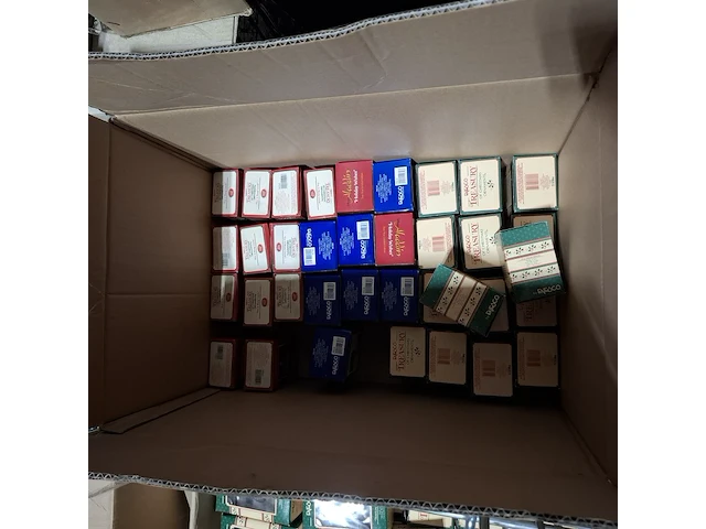 Partij diverse beeldjes, o.a cherished teddy's - afbeelding 20 van  30