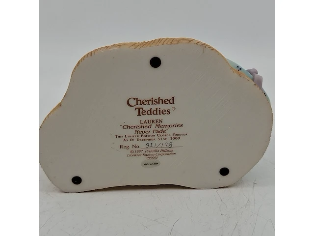 Partij diverse beeldjes, o.a cherished teddy's - afbeelding 13 van  32