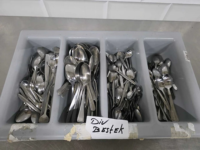 Partij diverse bestek lepels - afbeelding 1 van  3
