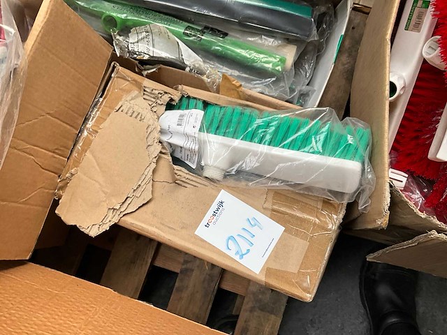 Partij diverse bezems - afbeelding 6 van  10