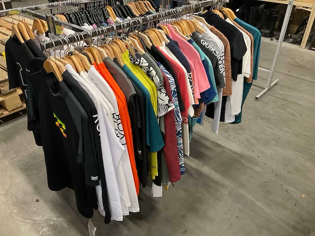 Partij diverse billabonc/roxy/dakine/florence/quiksilver zwemkleding (66x) - afbeelding 12 van  37