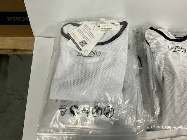 Partij diverse bioracer wielren bovenkleding (53x) - afbeelding 12 van  40