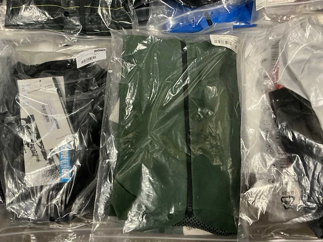 Partij diverse bioracer wielren bovenkleding (53x) - afbeelding 25 van  40