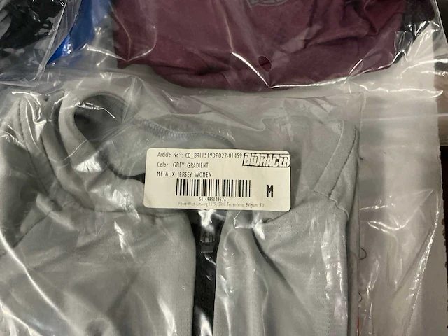 Partij diverse bioracer wielren bovenkleding (53x) - afbeelding 33 van  40