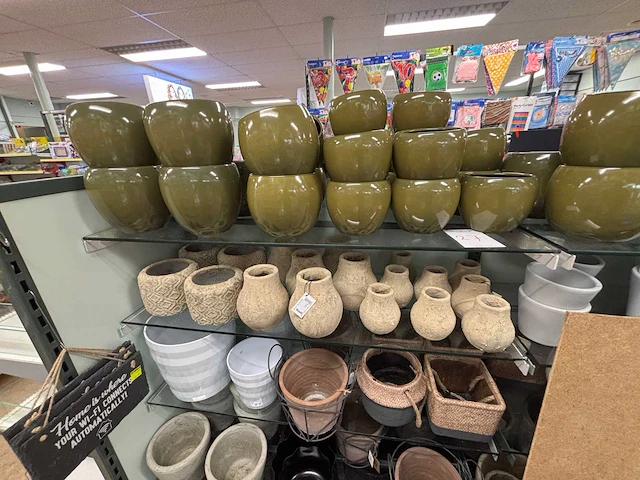 Partij diverse bloempotten en decoratiepotten (circa 80 stuks) - afbeelding 4 van  7