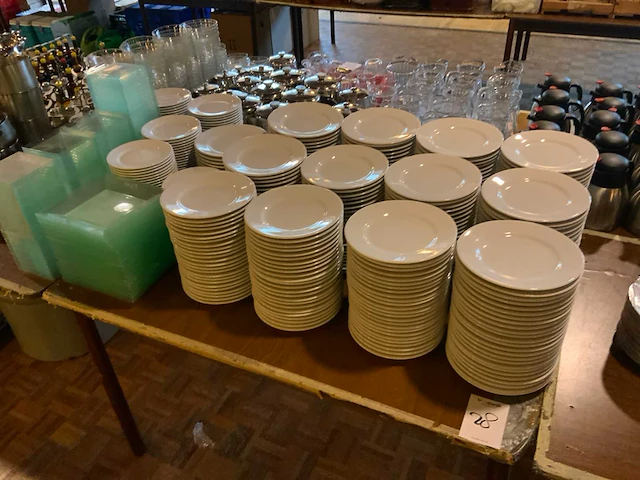 Partij diverse borden - afbeelding 1 van  3