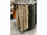Partij diverse broeken o.a brixton/volcom/quiksilver/reell/etc (54x) - afbeelding 10 van  17