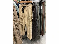 Partij diverse broeken o.a brixton/volcom/quiksilver/reell/etc (54x) - afbeelding 11 van  17