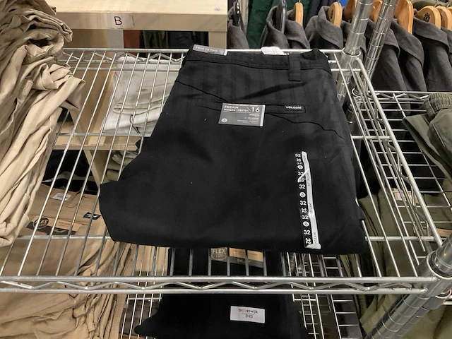 Partij diverse broeken o.a reell/volcom (62x) - afbeelding 24 van  26