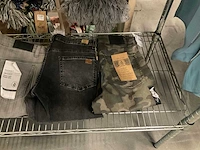 Partij diverse broeken o.a roxy/volcom/rvca/carhartt (23x) - afbeelding 10 van  12