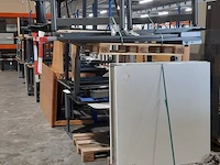 Partij diverse bureaus en tafels - afbeelding 5 van  8
