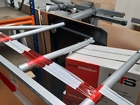 Partij diverse bureaus en tafels - afbeelding 5 van  6