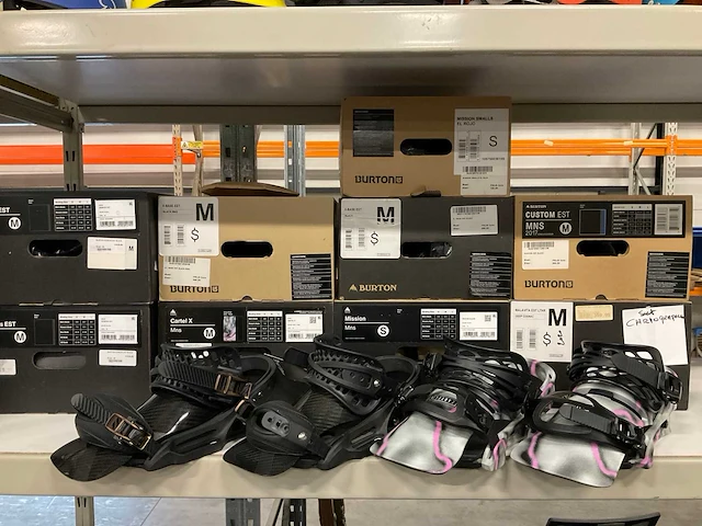 Partij diverse burton bindings (9x) - afbeelding 1 van  8