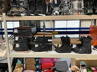 Partij diverse burton boas (7x) - afbeelding 1 van  8