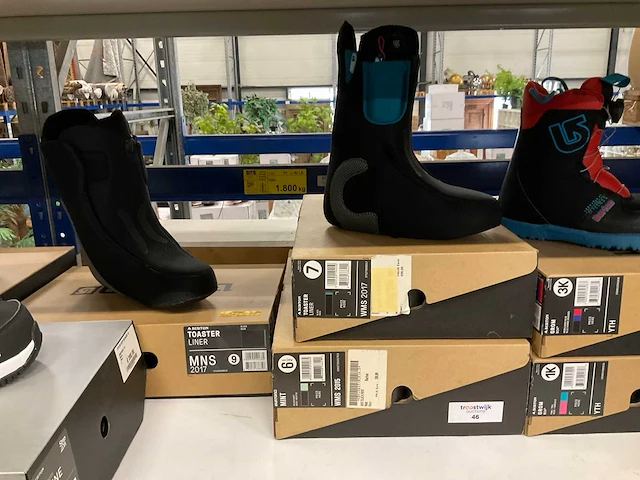 Partij diverse burton boots (11x) - afbeelding 12 van  13