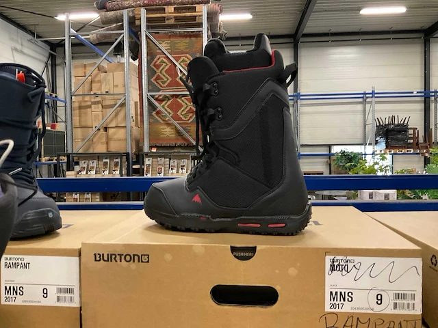 Partij diverse burton boots (12x) - afbeelding 16 van  16