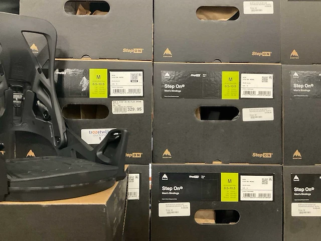 Partij diverse burton step on heren bindings (23x) - afbeelding 13 van  13
