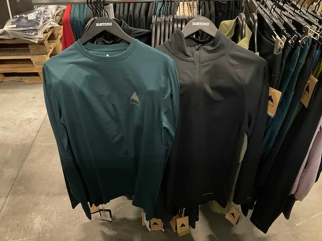 Partij diverse burton thermokleding (89x) - afbeelding 22 van  26