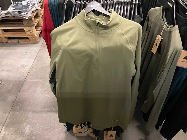 Partij diverse burton thermokleding (89x) - afbeelding 23 van  26