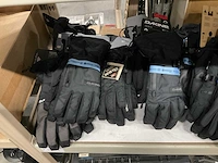 Partij diverse burton/dakine handschoenen (35x) - afbeelding 4 van  11