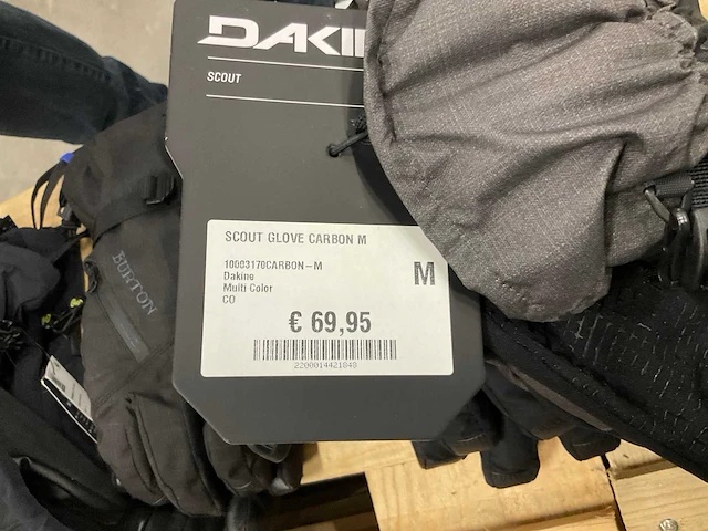 Partij diverse burton/oakleydakine handschoenen (63x) - afbeelding 9 van  10