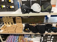 Partij diverse burton/quiksilver bescherming (22x) - afbeelding 1 van  15