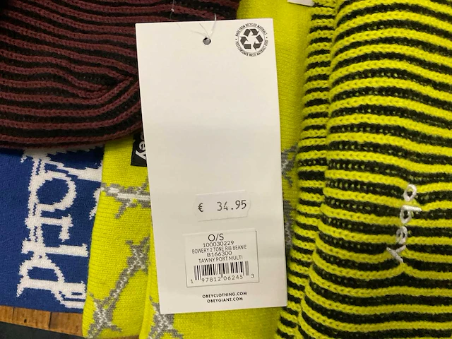 Partij diverse carhartt/obey/brixton mutsen (93x) - afbeelding 16 van  25