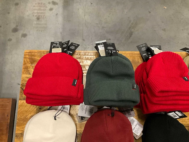 Partij diverse carhartt/obey/brixton mutsen (93x) - afbeelding 12 van  25