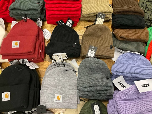 Partij diverse carhartt/obey/brixton mutsen (93x) - afbeelding 22 van  25
