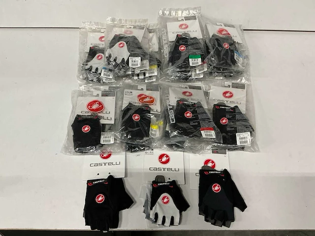 Partij diverse castelli arenberg gel 2 gloves (35x) - afbeelding 1 van  23