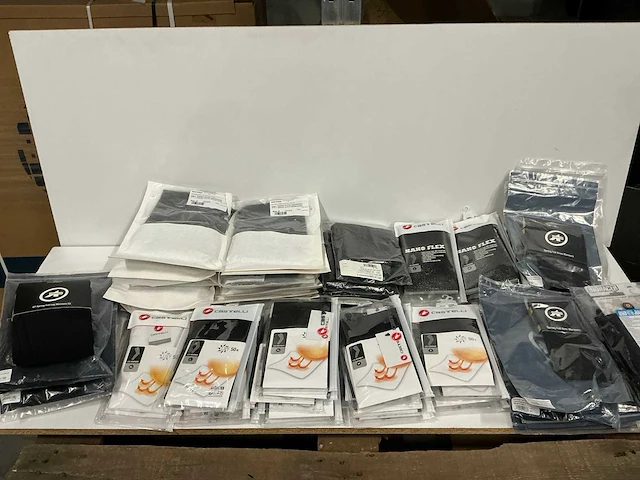 Partij diverse castelli/assos/sport2x/bioracer been/arm warmers (63x) - afbeelding 1 van  11