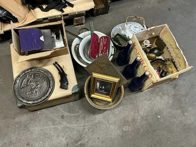 Partij diverse curiosa naaimachine - afbeelding 1 van  11