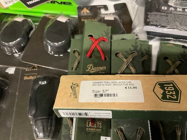 Partij diverse dakine/burton/fyx/danner items (150x) - afbeelding 6 van  25