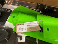 Partij diverse dakine/burton/fyx/danner items (150x) - afbeelding 11 van  25