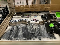 Partij diverse dakine/burton/fyx/danner items (150x) - afbeelding 19 van  25