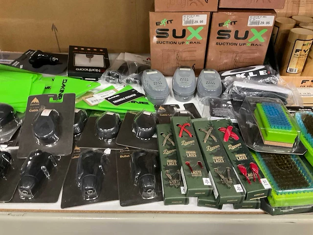 Partij diverse dakine/burton/fyx/danner items (150x) - afbeelding 23 van  25