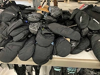Partij diverse dakine/primaloft handschoenen (36x) - afbeelding 14 van  16