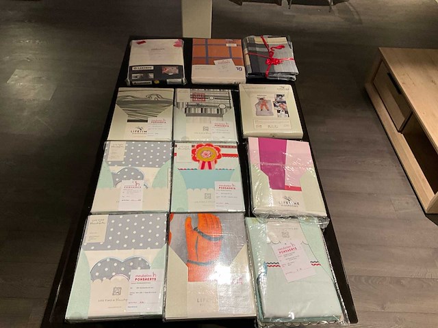 Partij diverse dekbedden (12x) - afbeelding 1 van  13