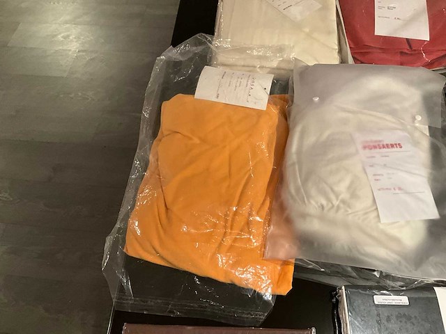 Partij diverse dekbedden (14x) - afbeelding 2 van  15