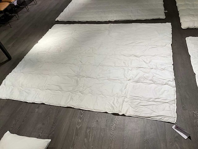 Partij diverse dekbedden en kussens (12x) - afbeelding 2 van  12