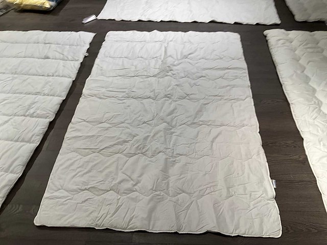 Partij diverse dekbedden en kussens (12x) - afbeelding 7 van  12