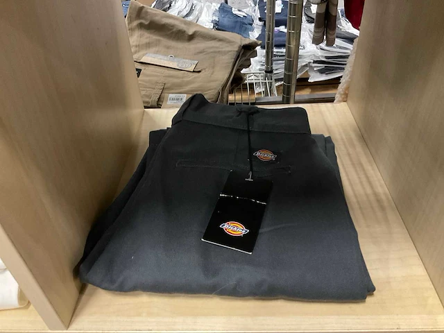 Partij diverse dickies broeken (17x) - afbeelding 3 van  8