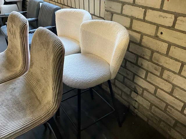 Partij diverse eetkamerstoelen (16x) - afbeelding 2 van  13