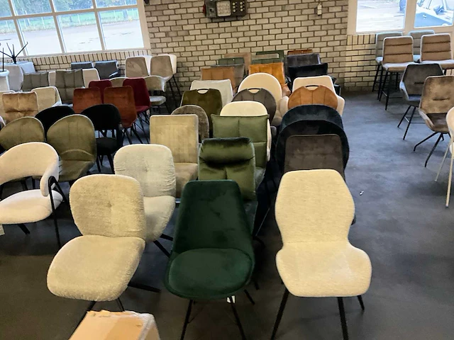 Partij diverse eetkamerstoelen (30x) - afbeelding 11 van  18