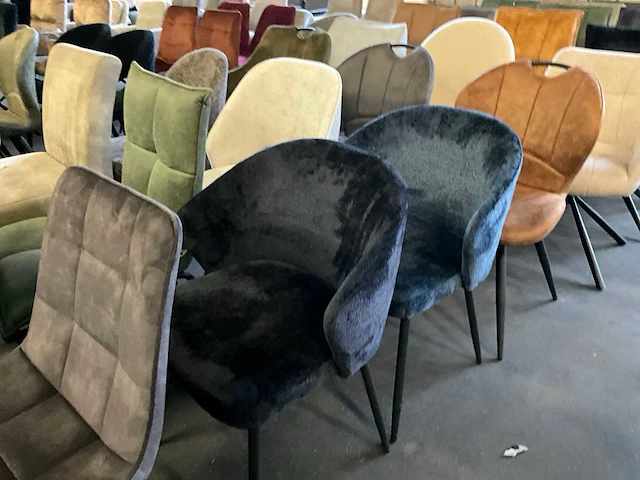 Partij diverse eetkamerstoelen (30x) - afbeelding 15 van  18